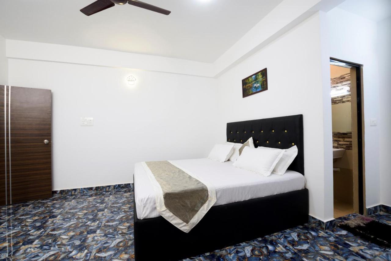 Hotel Flying Goa Калангут Екстер'єр фото