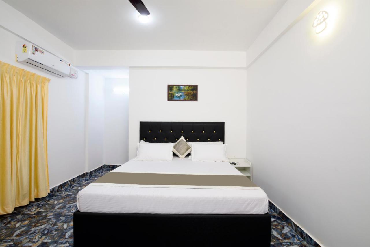 Hotel Flying Goa Калангут Екстер'єр фото